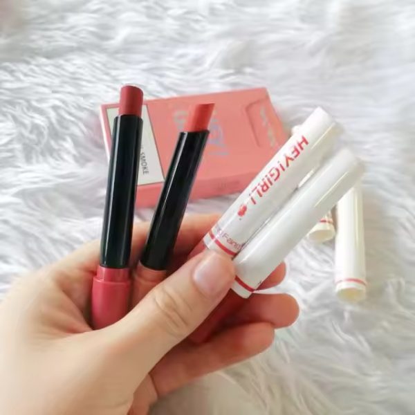 4-in-1 Cigarette Matte Lipstick Set – Long-Lasting & Non-Sticky