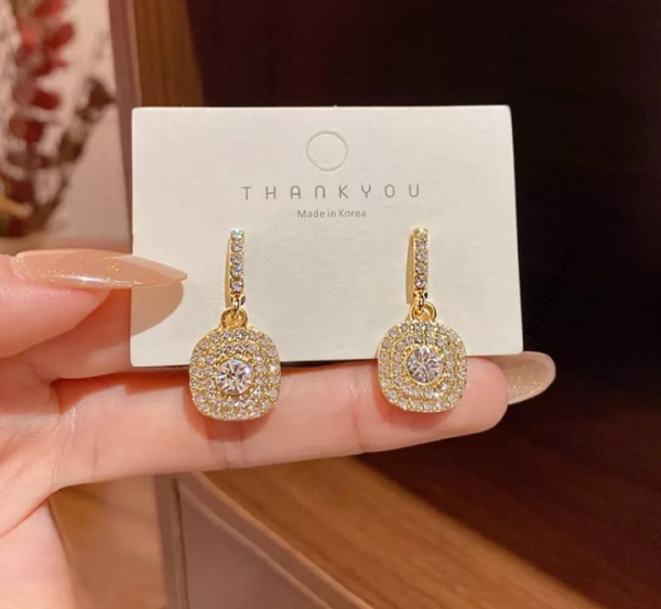 Crystal Dangle Earrings – Sparkling Jewelry for Girls