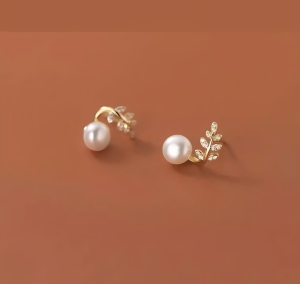 Elegant Leaf Pearl Korean Earrings – Stylish Women’s Jewelry